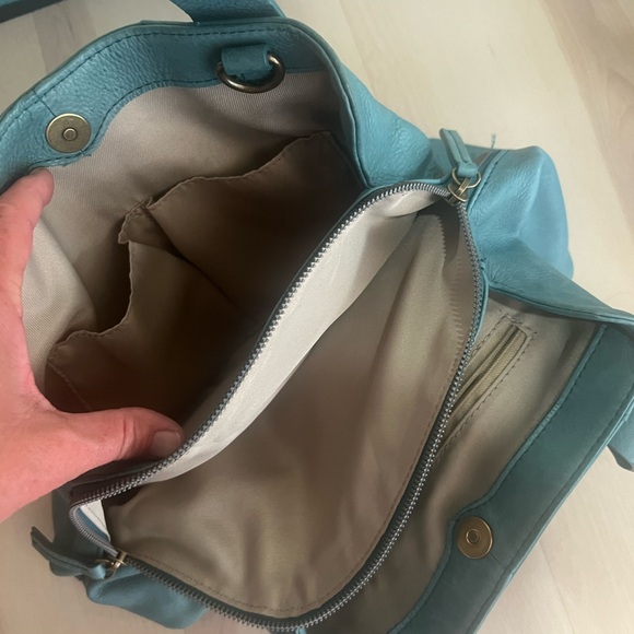 American Leather Co Minimalist Teal Triple Entry Shoulder Bag - Picture 7 of 12